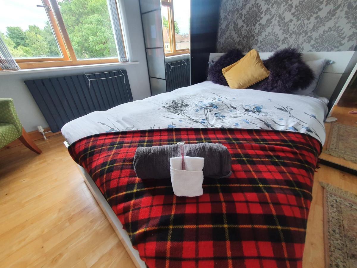 Beautiful Guest Rooms, Free Parking, 30Min Heathrow, 40Min Wembley, 60Min Central London Greenford  Buitenkant foto