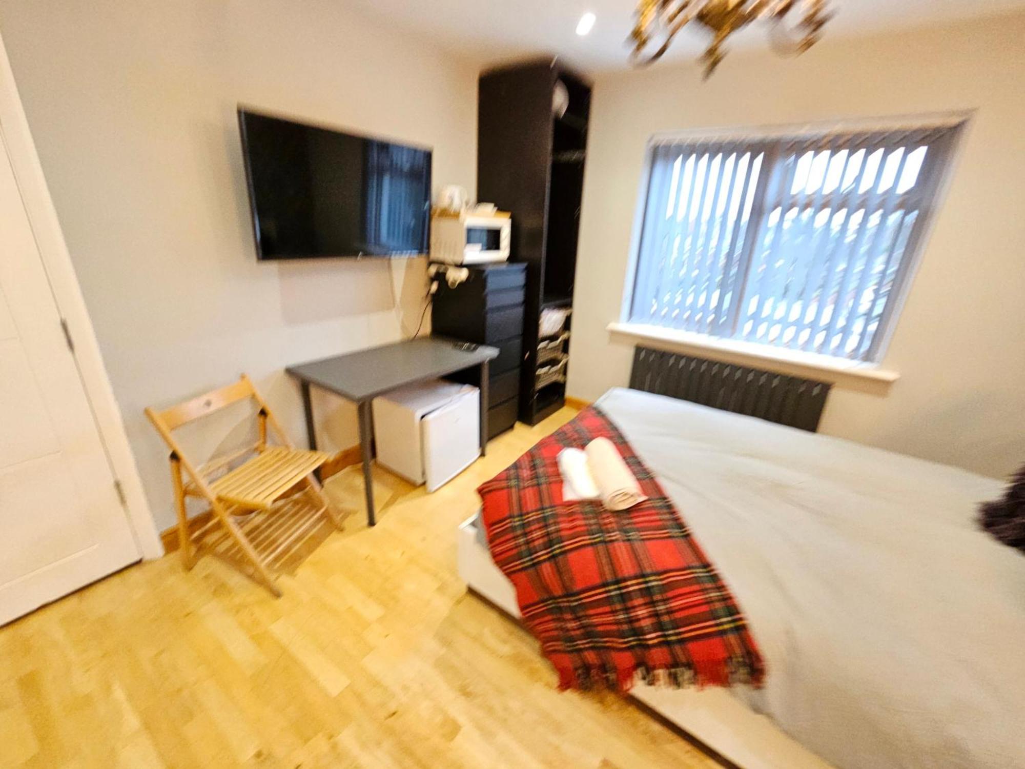 Beautiful Guest Rooms, Free Parking, 30Min Heathrow, 40Min Wembley, 60Min Central London Greenford  Buitenkant foto